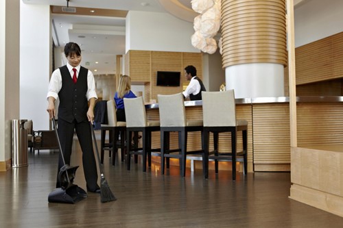 Handveger Rubbermaid Executive Lobby Broom met lange steel zwart-1